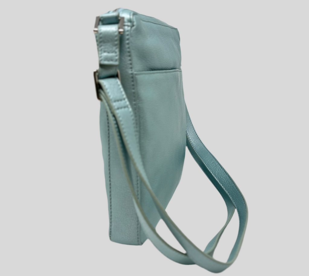 Sky Blue Shoulder Bag | Gisèle Petit