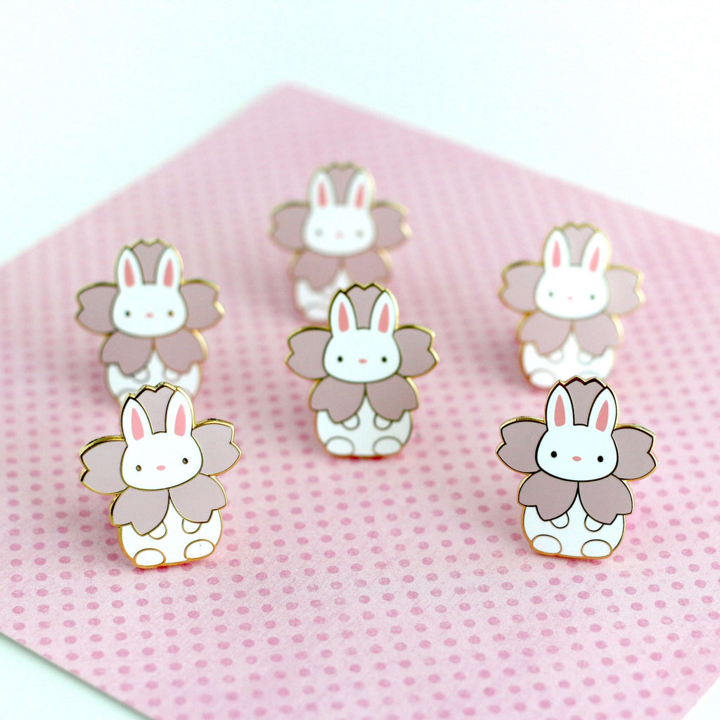 Broche en émail Sakura Bunny - Cadeau mignon lapin