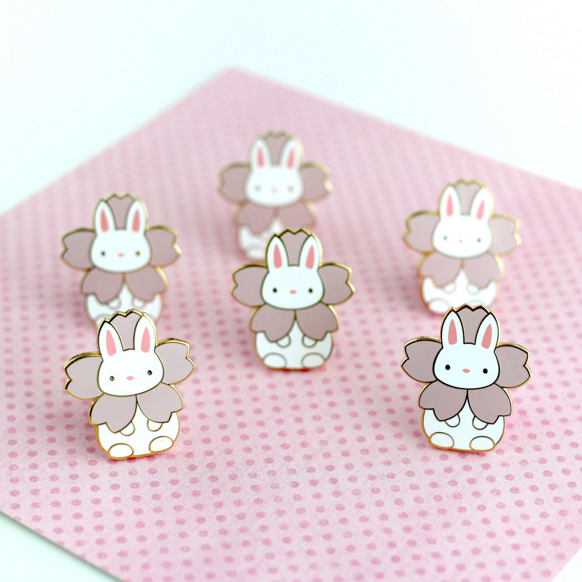 Broche en émail Sakura Bunny - Cadeau mignon lapin
