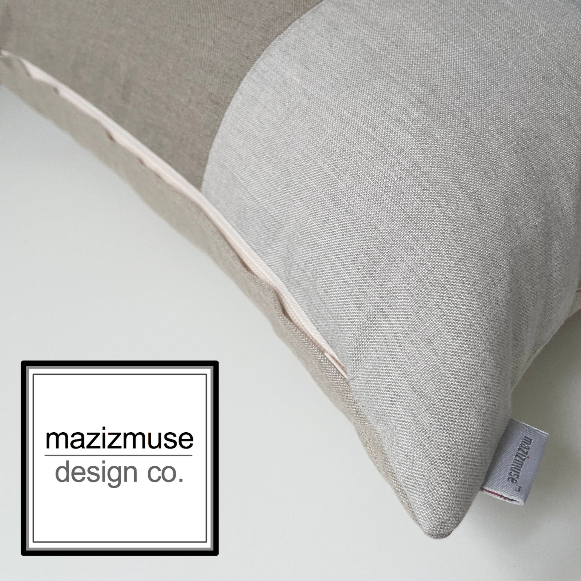 Deux housses de coussin d'extérieur Seaglass Sunbrella®, coussins verts et beiges