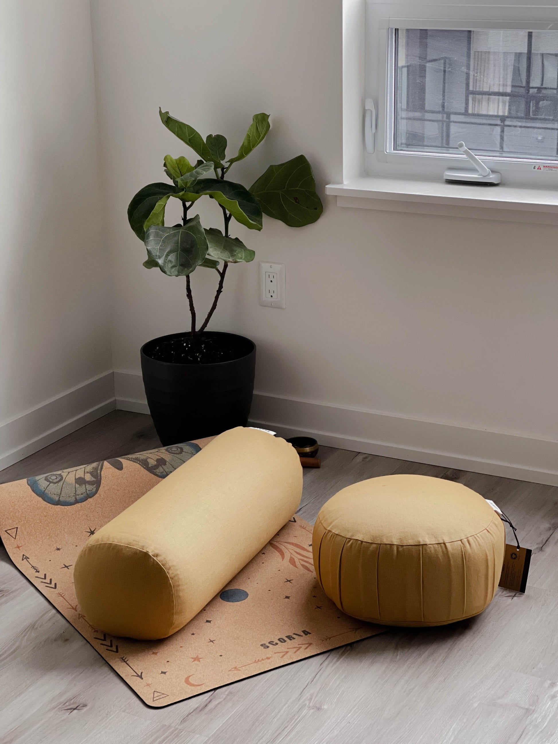 Round Yoga Bolster | Natural & Organic | Amber Gold