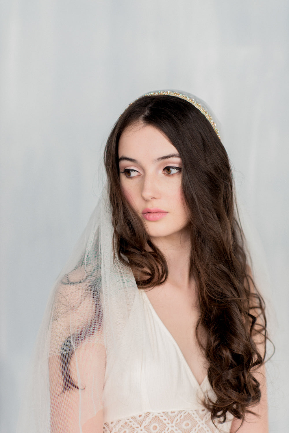 SUSSANAH Lace Beaded Juliet Veil
