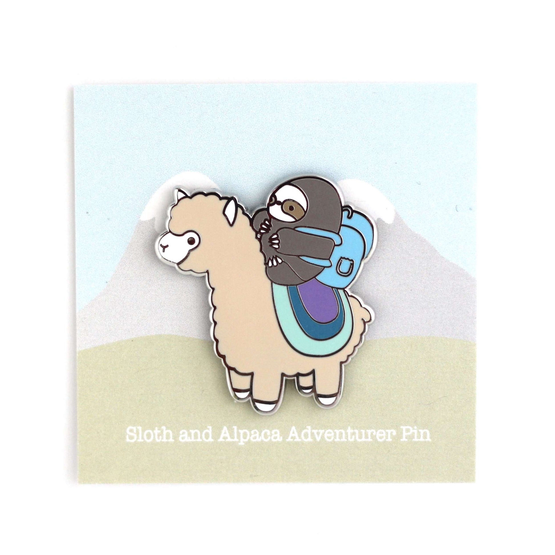 Broche émaillée « Aventurier paresseux et alpaga » (argent) – Broche lama pour sac à dos – Cadeau paresseux