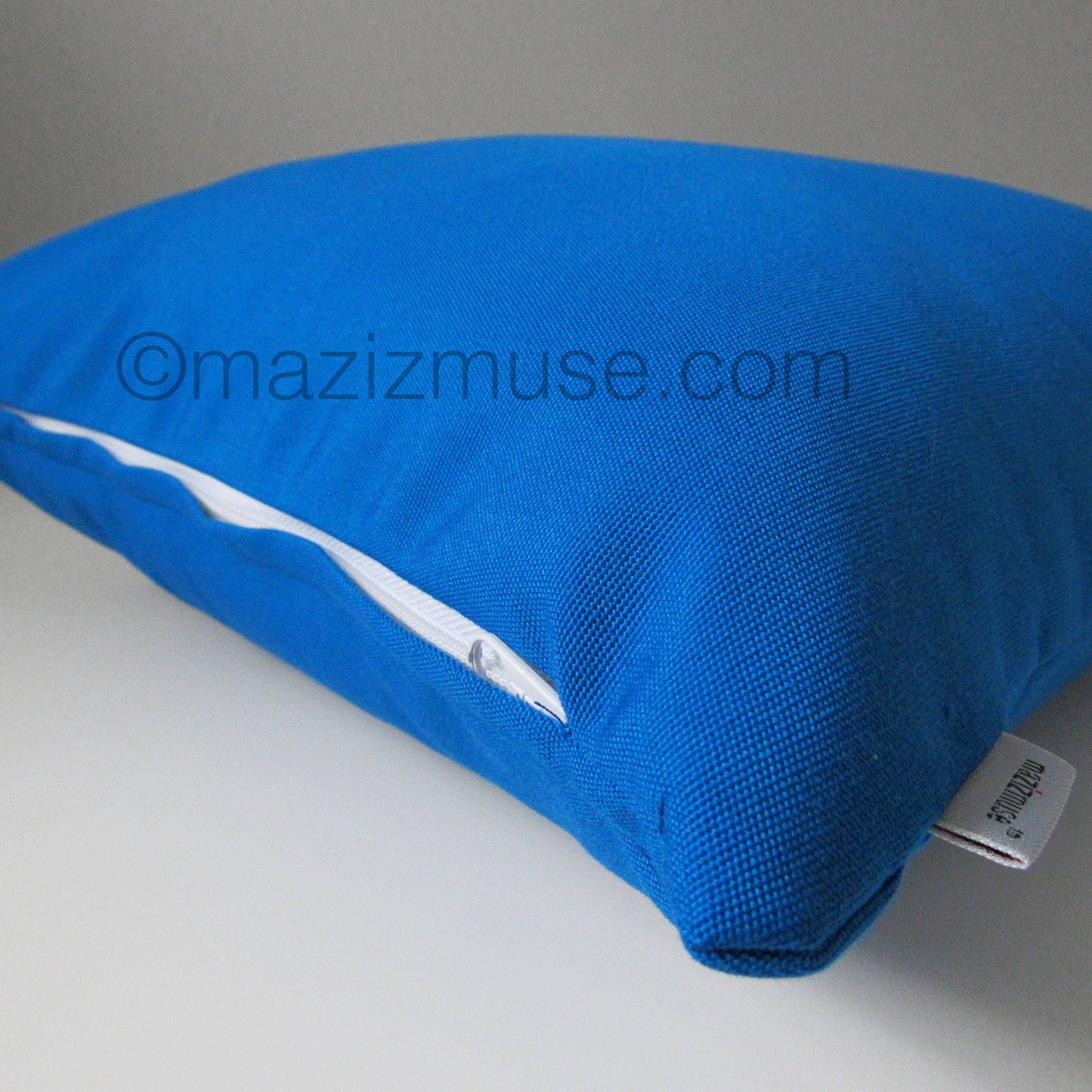 Housse de coussin décorative d'extérieur bleu cobalt, coussins Pacific Sunbrella® 