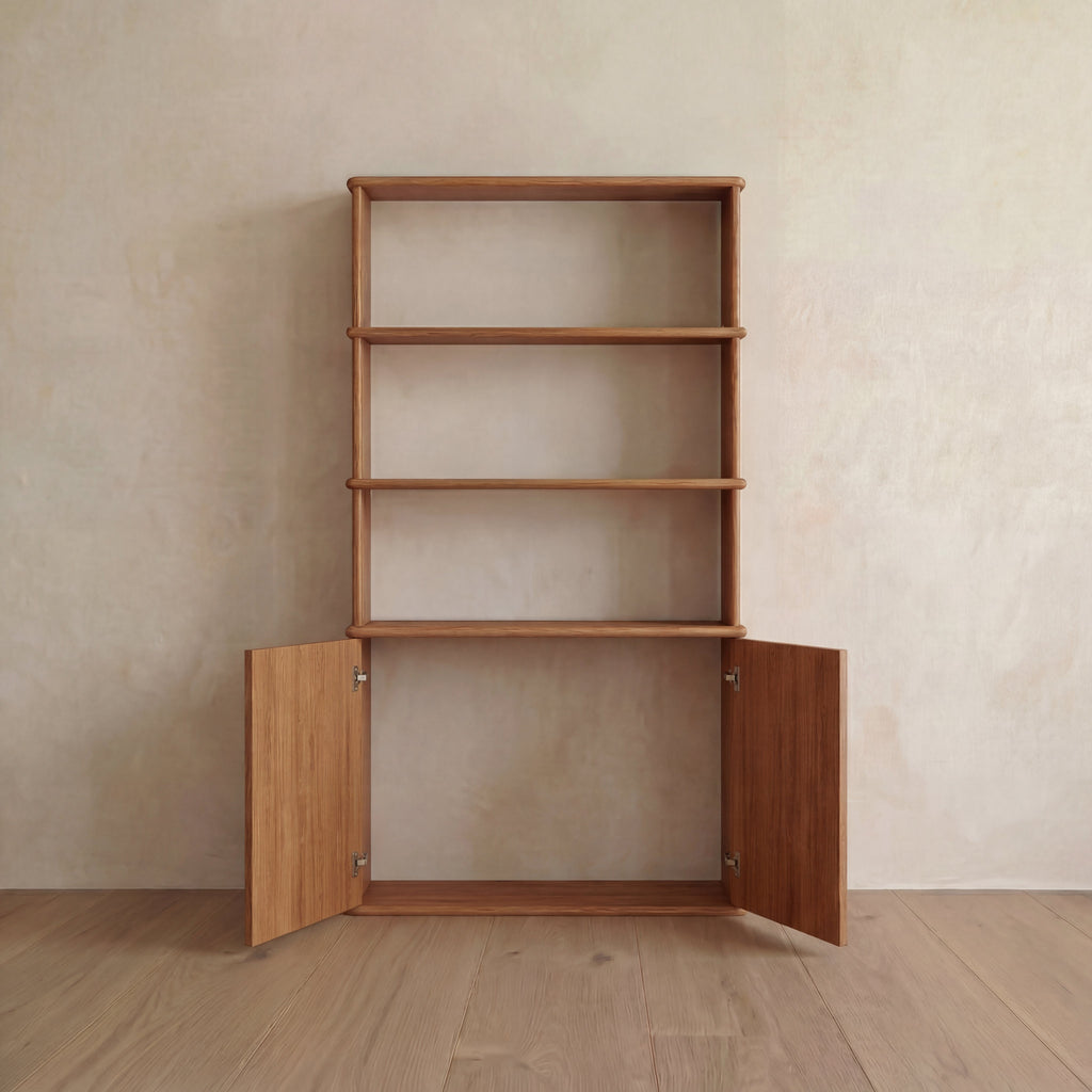 Cabinet bookshelf in red oak