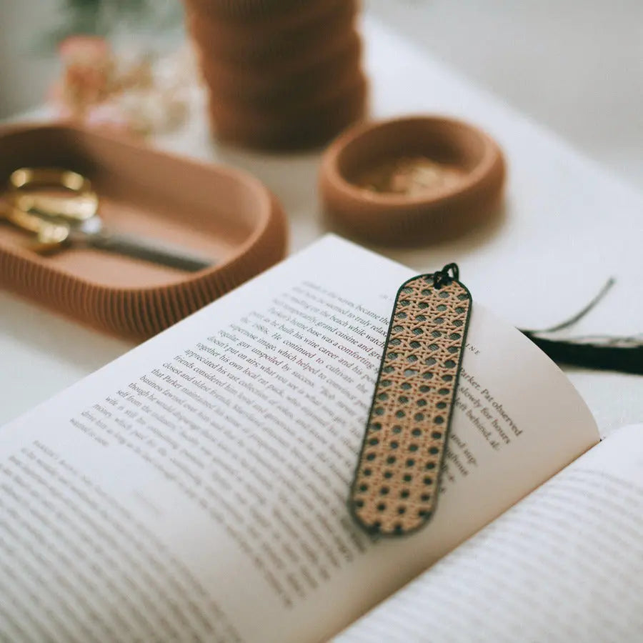 COZI Rattan Bookmark