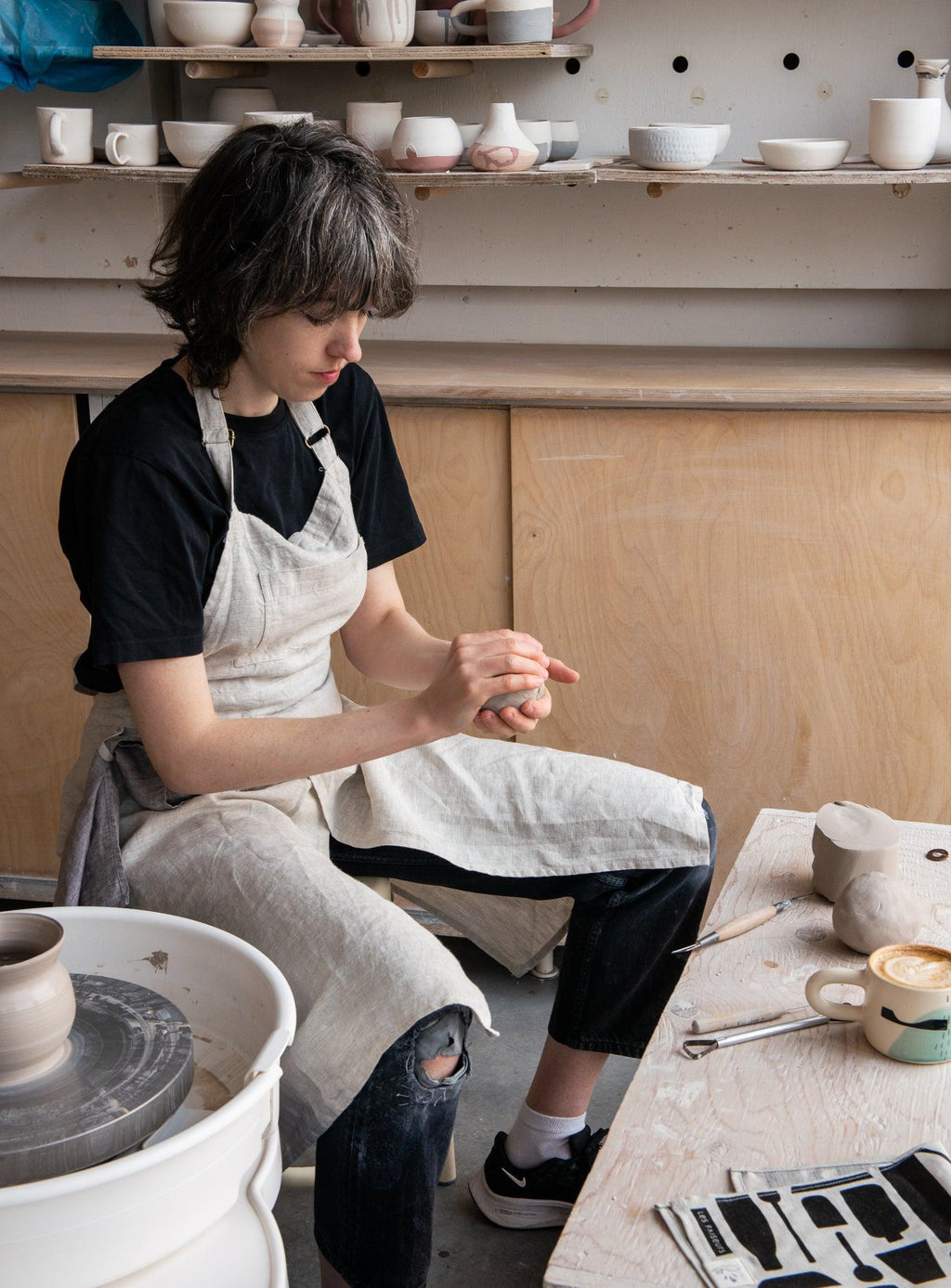 Split leg Potter's apron