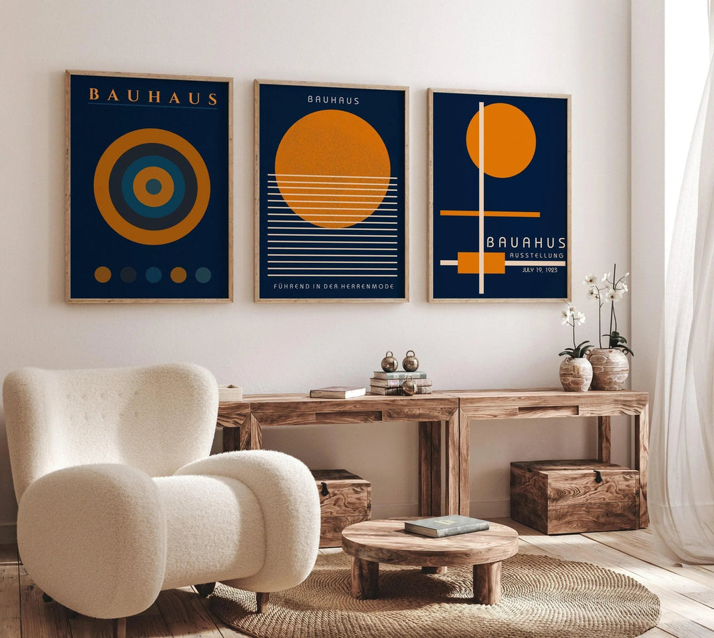TRIO D'AFFICHAGE Bauhaus Bleu marine Orange | Art moderne du milieu du siècle disponible encadré ou non