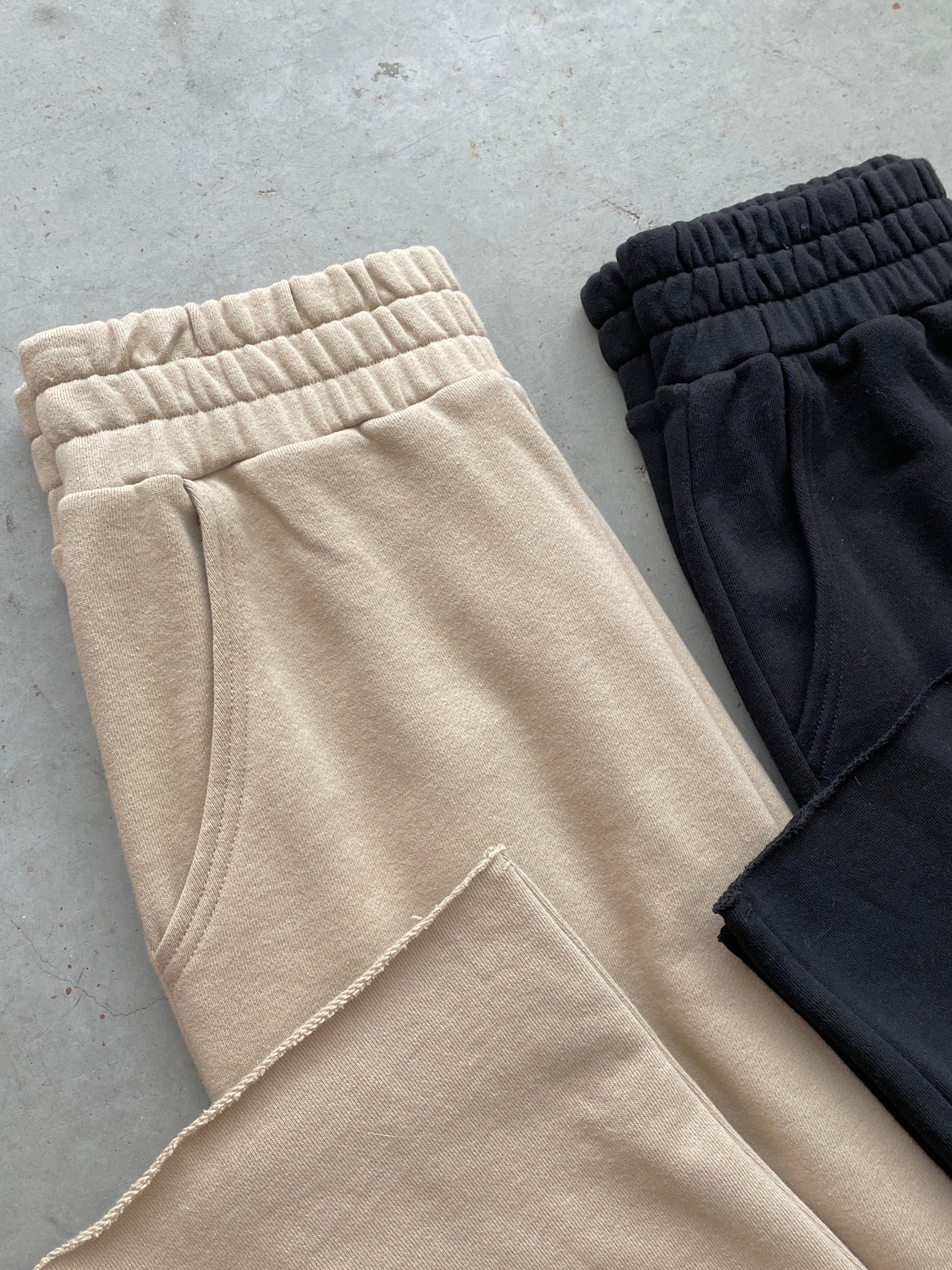 STRAIGHT LEG SWEATPANT