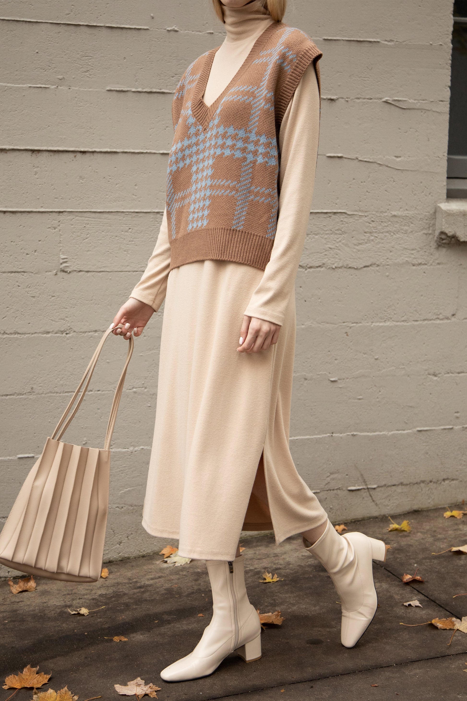 HERRINGBONE SWEATER VEST