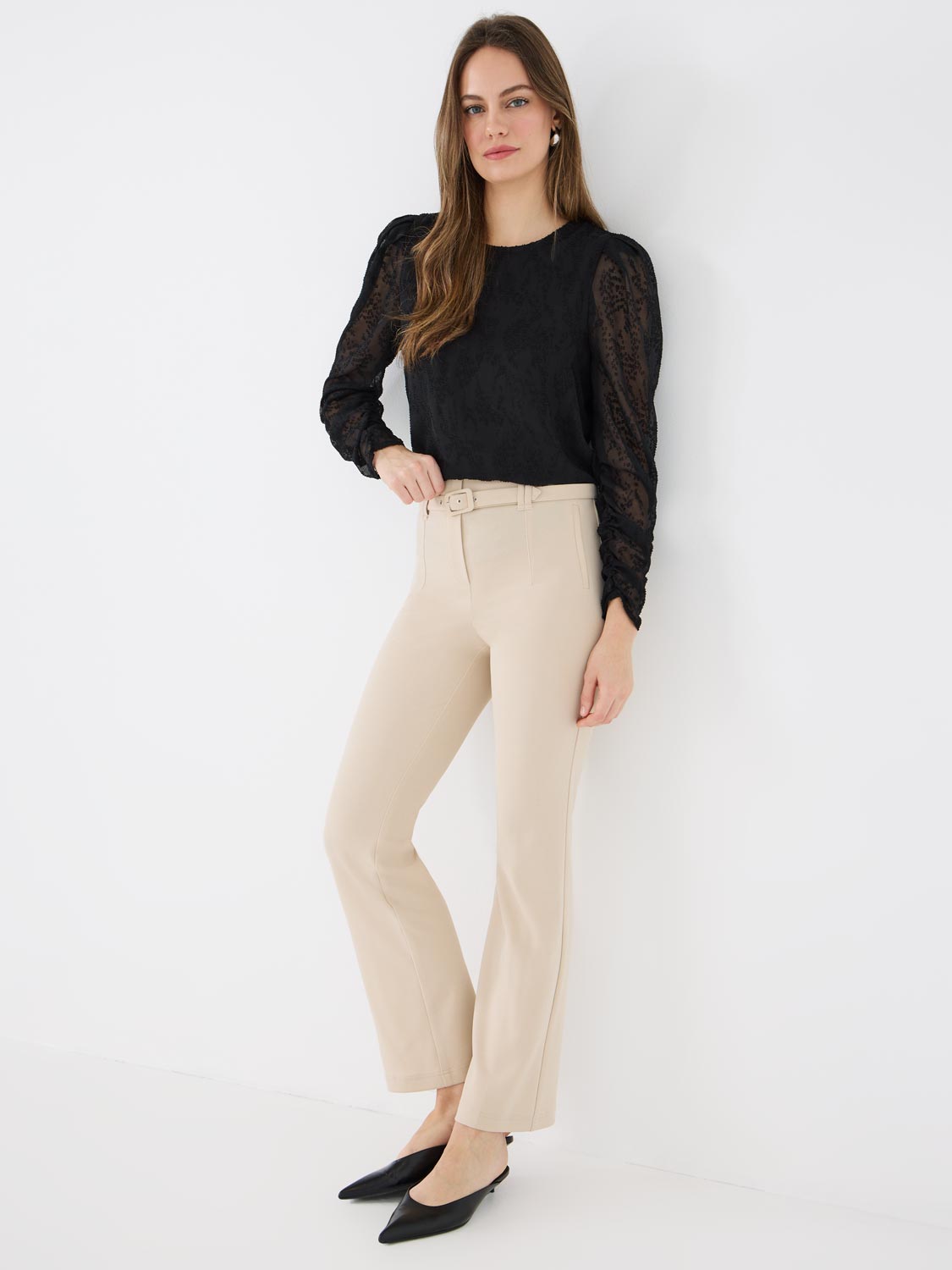 Pantalon en crêpe ceinturé