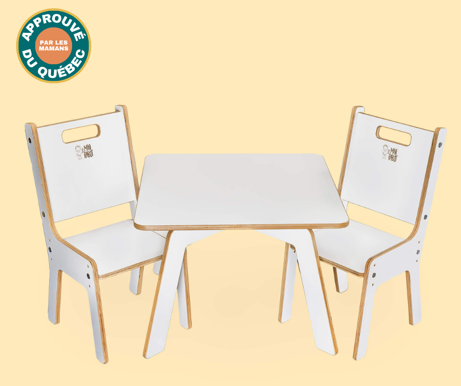 Expandable Wooden Table and Chairs Set for Kids - Le Mini Curieux