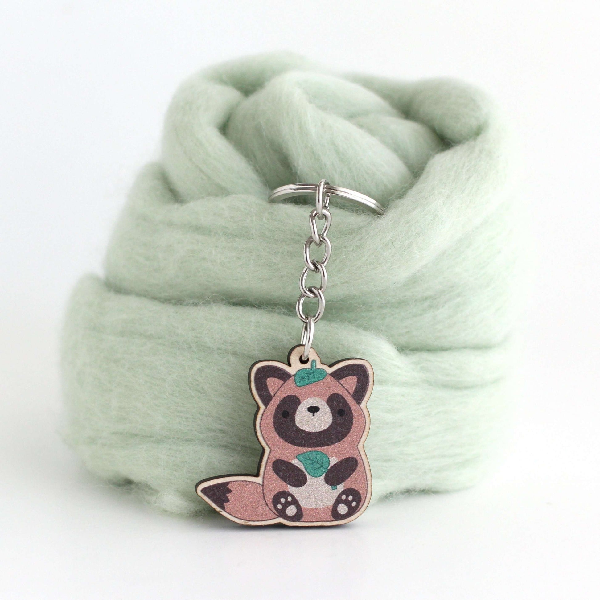 Porte-clés en bois Tanuki - Chien viverrin japonais - Cadeau durable