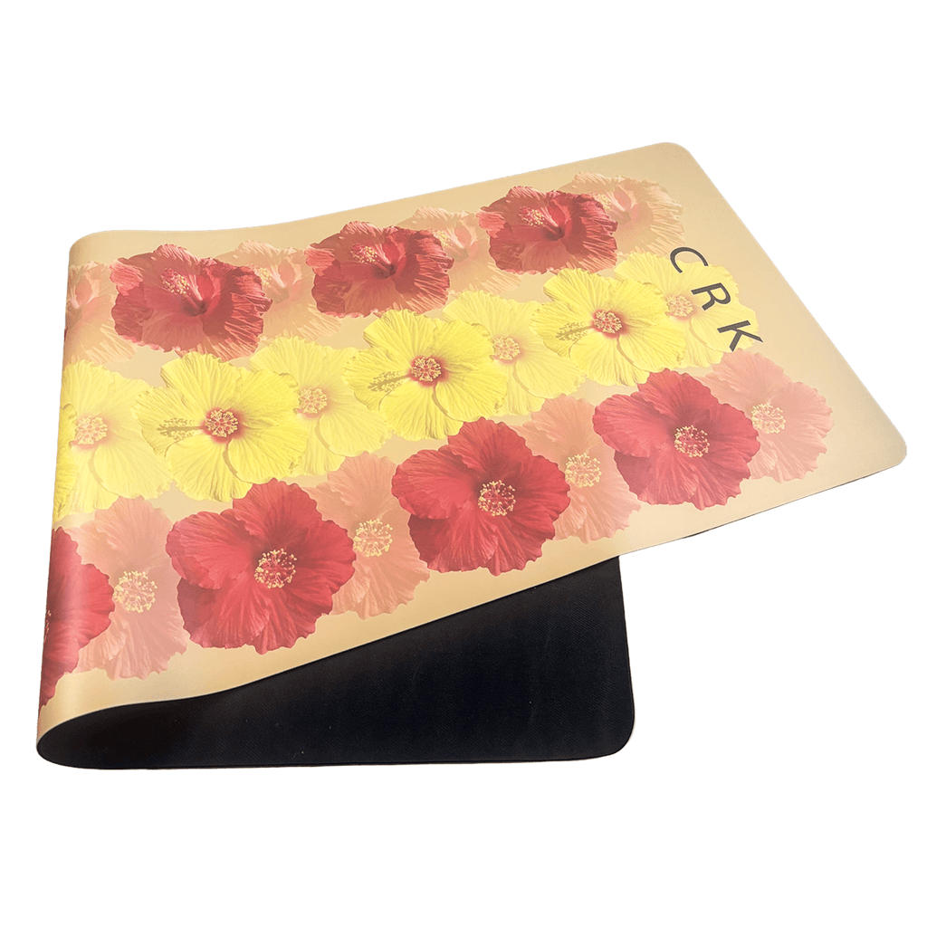 Crk Yoga Mat made of Recycled Natural Rubber with an Alignment System, 4mm Thick • The Summer Mat