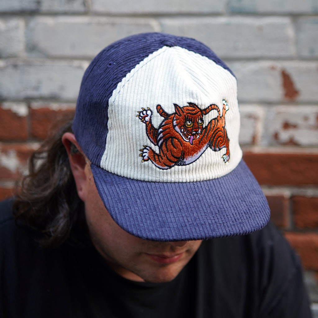 Chapeau en velours côtelé bicolore Happy Tiger