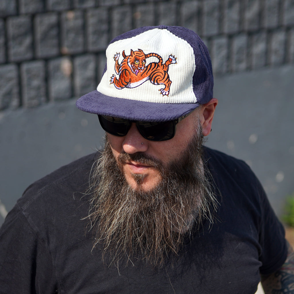 Chapeau en velours côtelé bicolore Happy Tiger