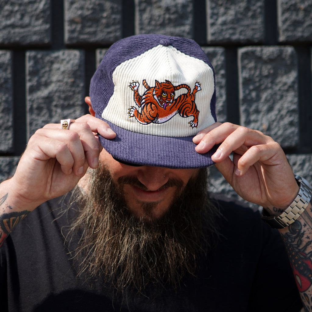 Chapeau en velours côtelé bicolore Happy Tiger