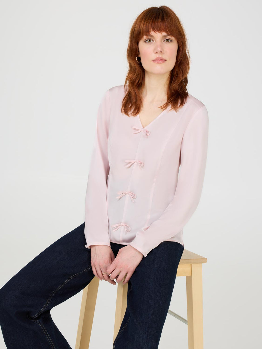 Chemisier en satin avec nœud
