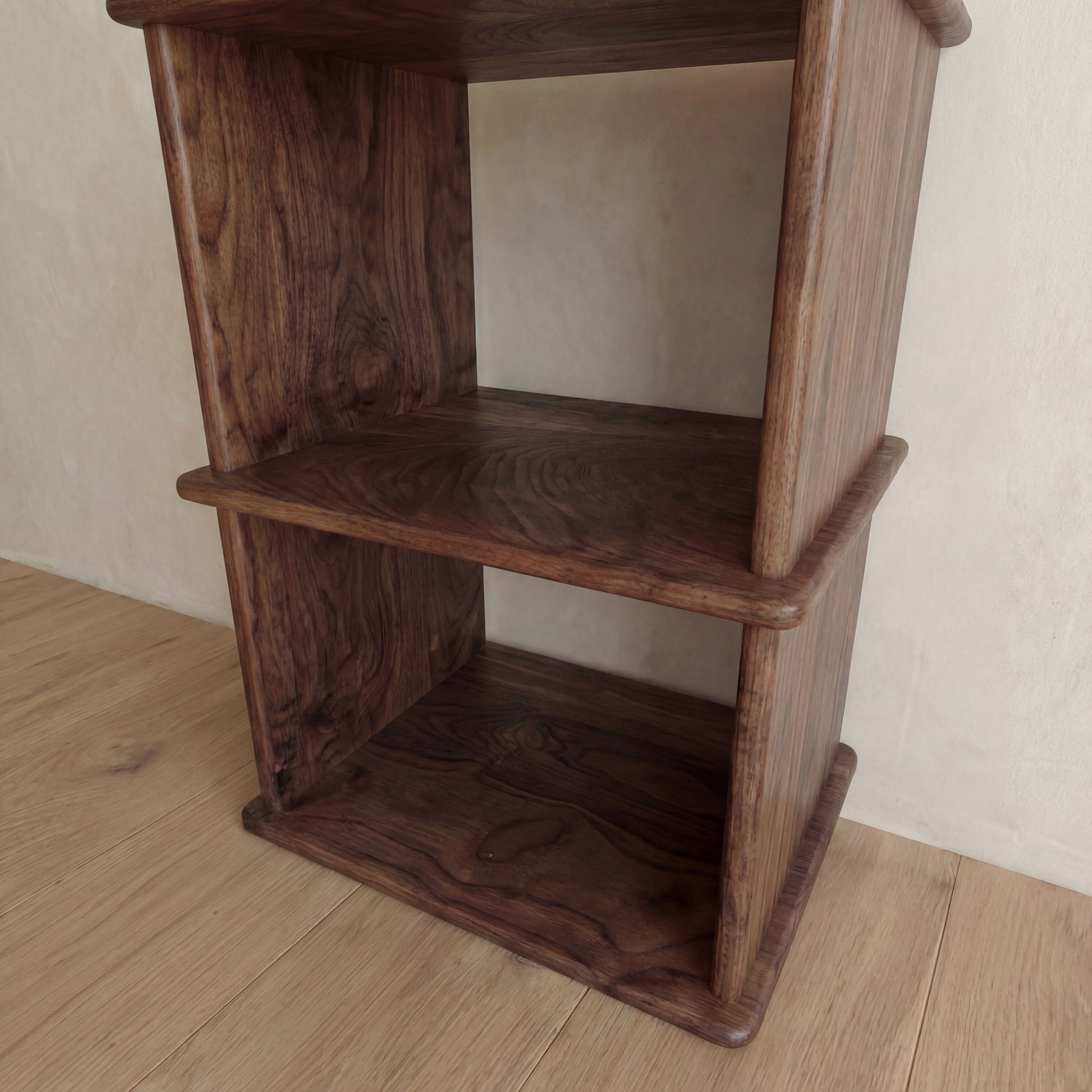 Table de chevet avec étagère en noyer