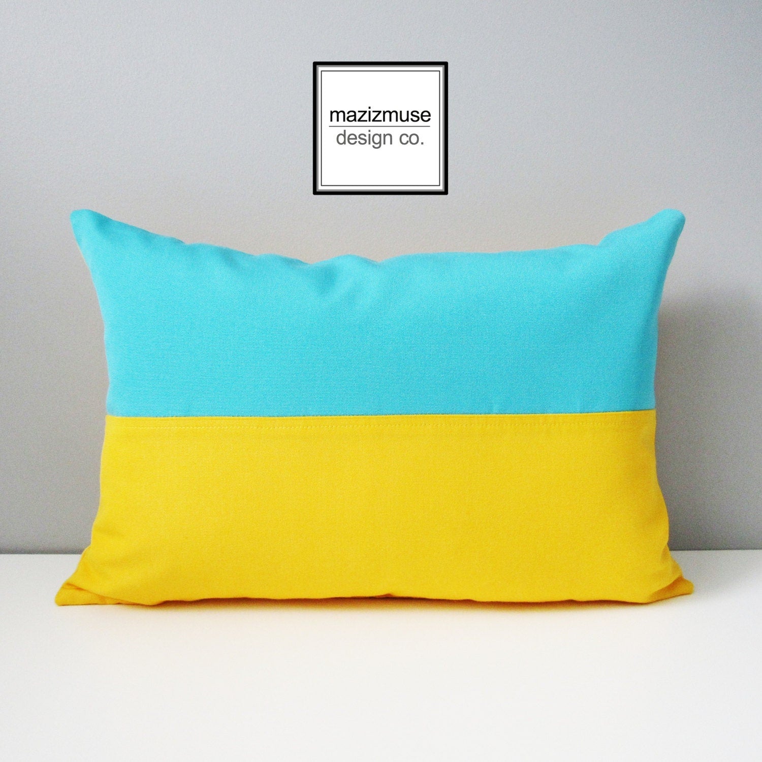 Housse de coussin d'extérieur avec drapeau ukrainien, housse de coussin d'extérieur Sunbrella® ukrainienne