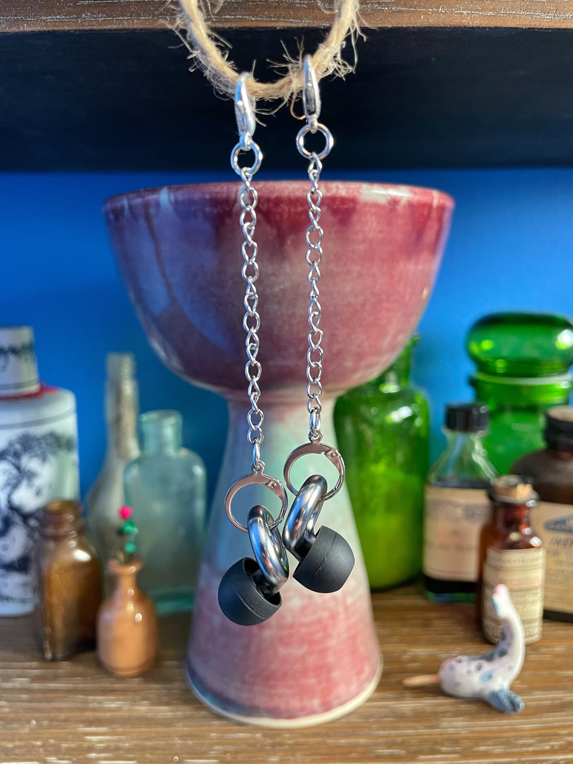 Chaînes de boucles d'oreilles à bouchons d'oreilles
