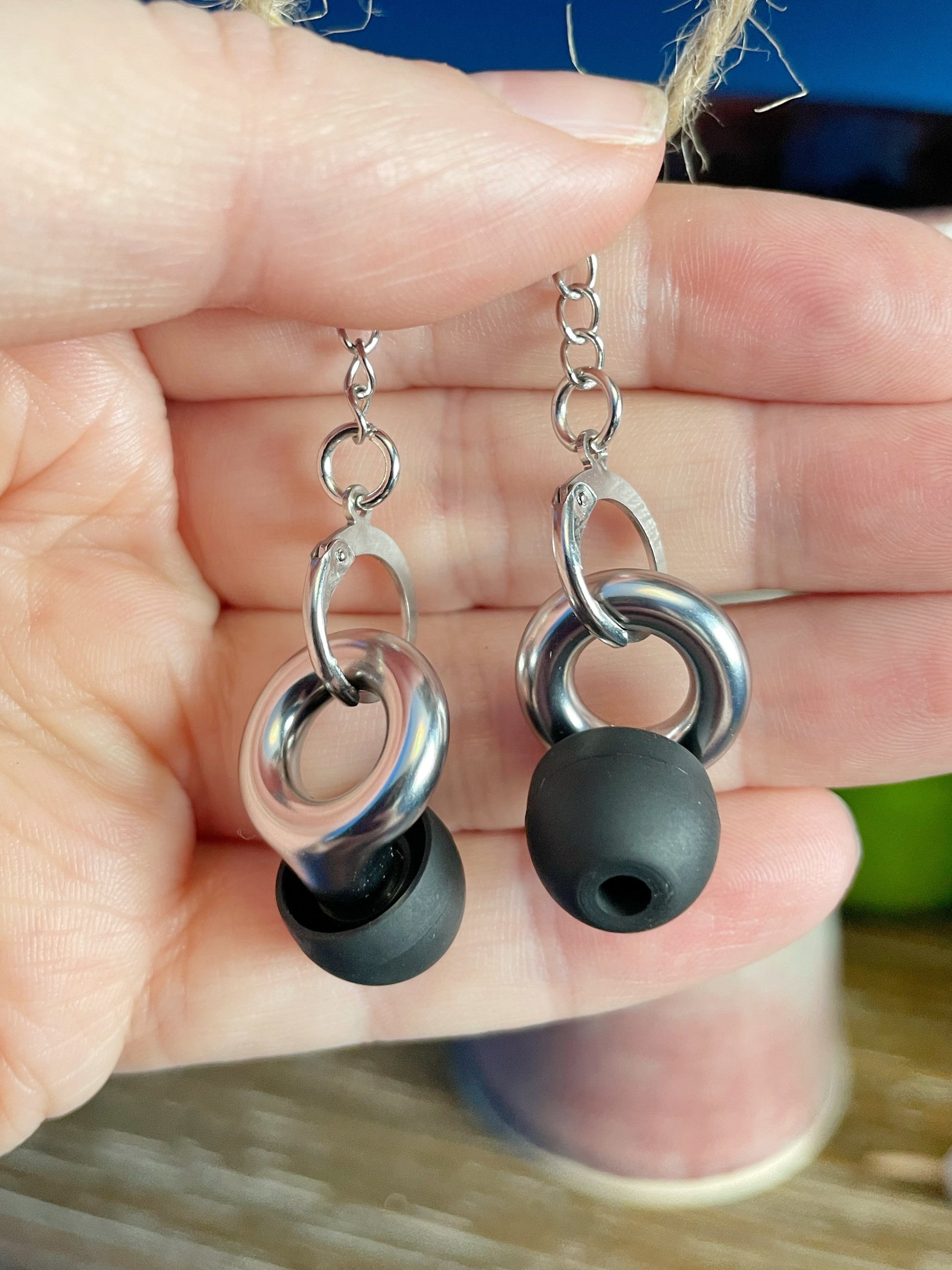 Chaînes de boucles d'oreilles à bouchons d'oreilles