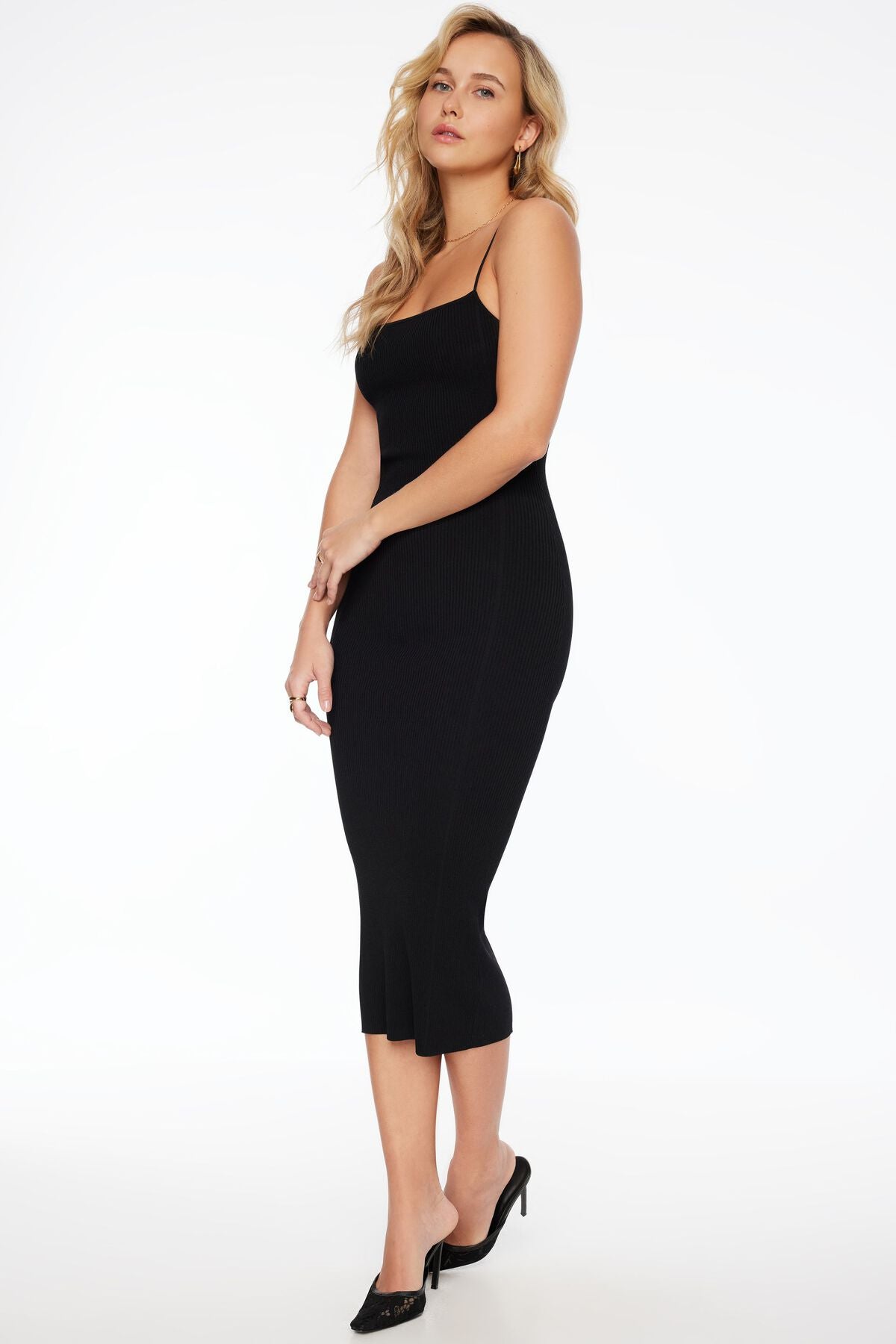 Robe midi moulante côtelée