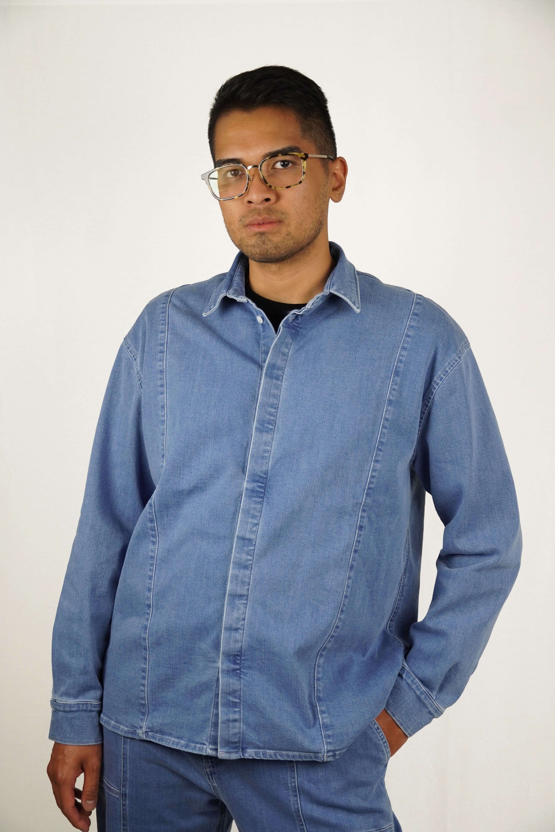 LA CHEMISE DE DENIM