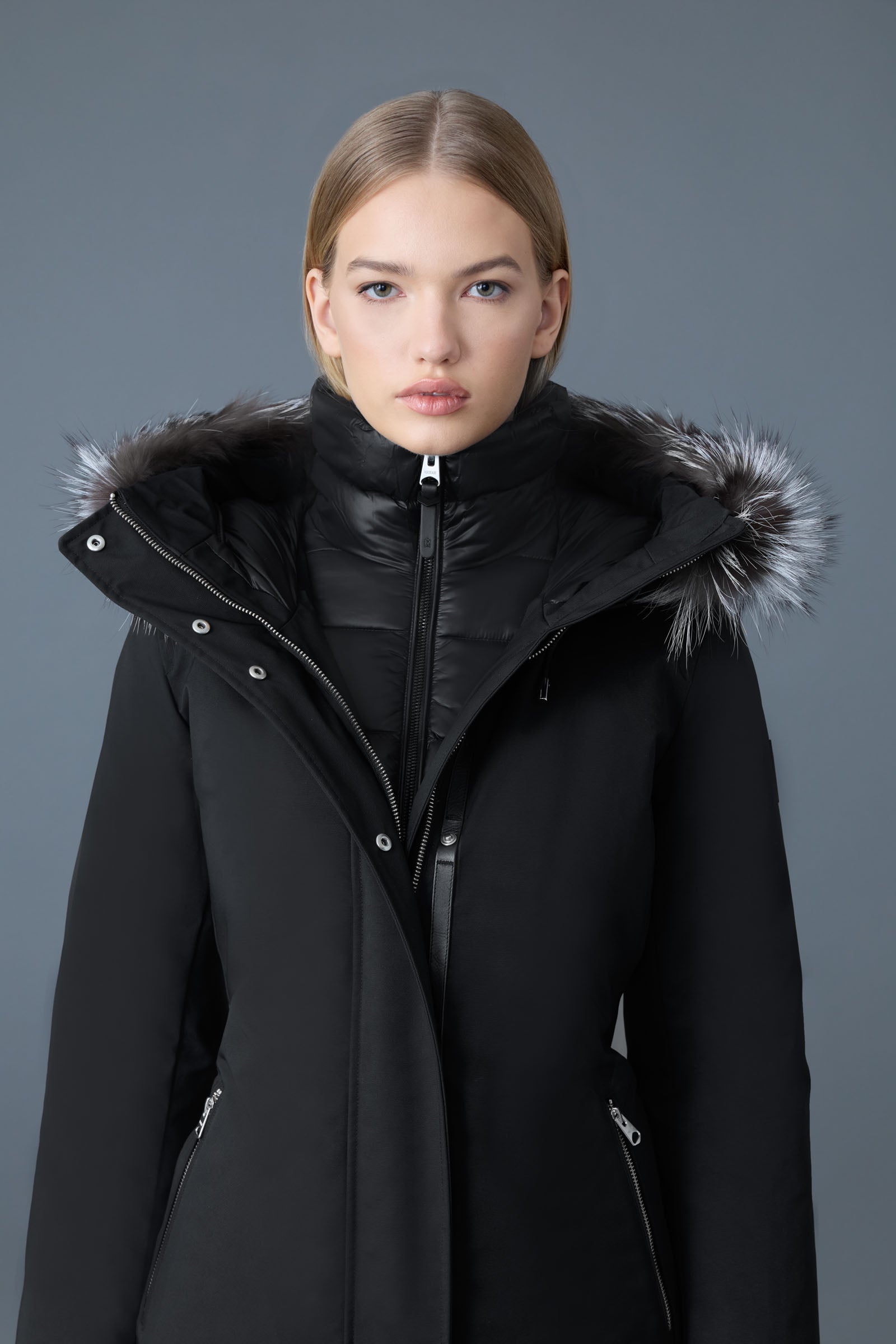 Manteau ajusté 2 en 1 SHILOH avec plastron amovible et fourrure de renard argenté