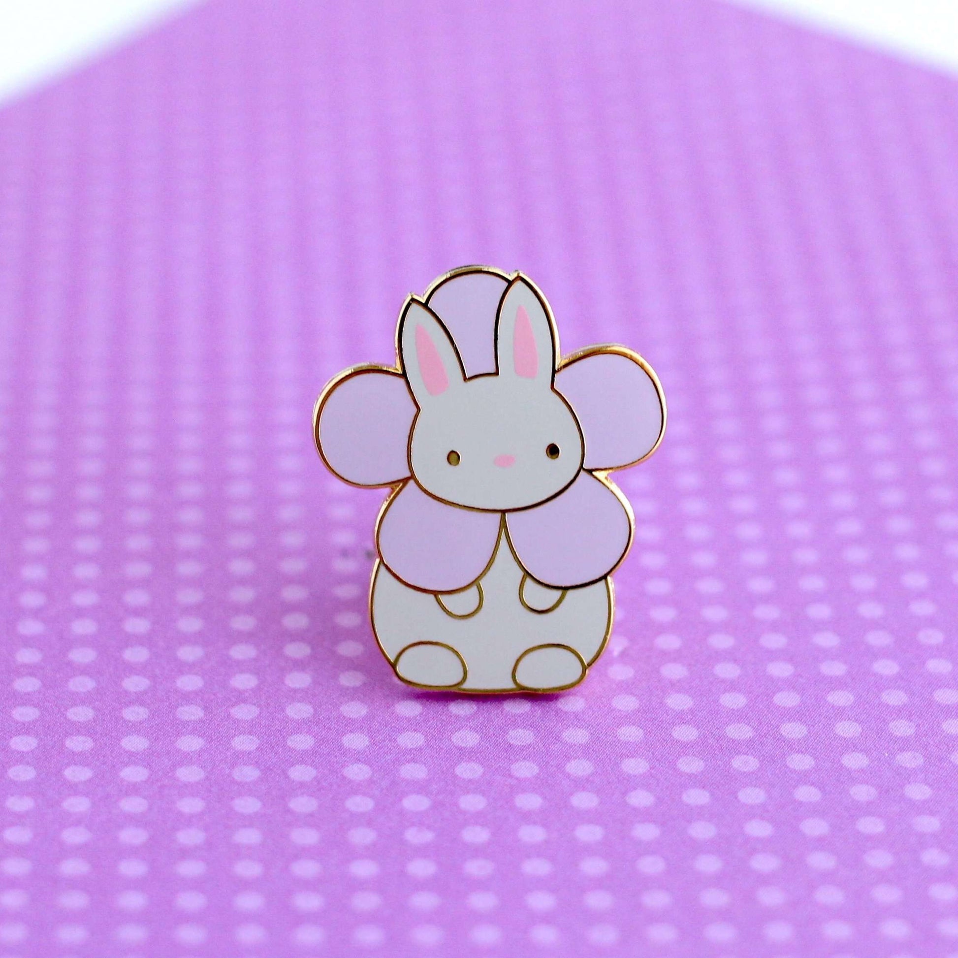 Pin's lapin violet - Badge de revers lapin - Pin's émaillé fleur - Pin's sac à dos
