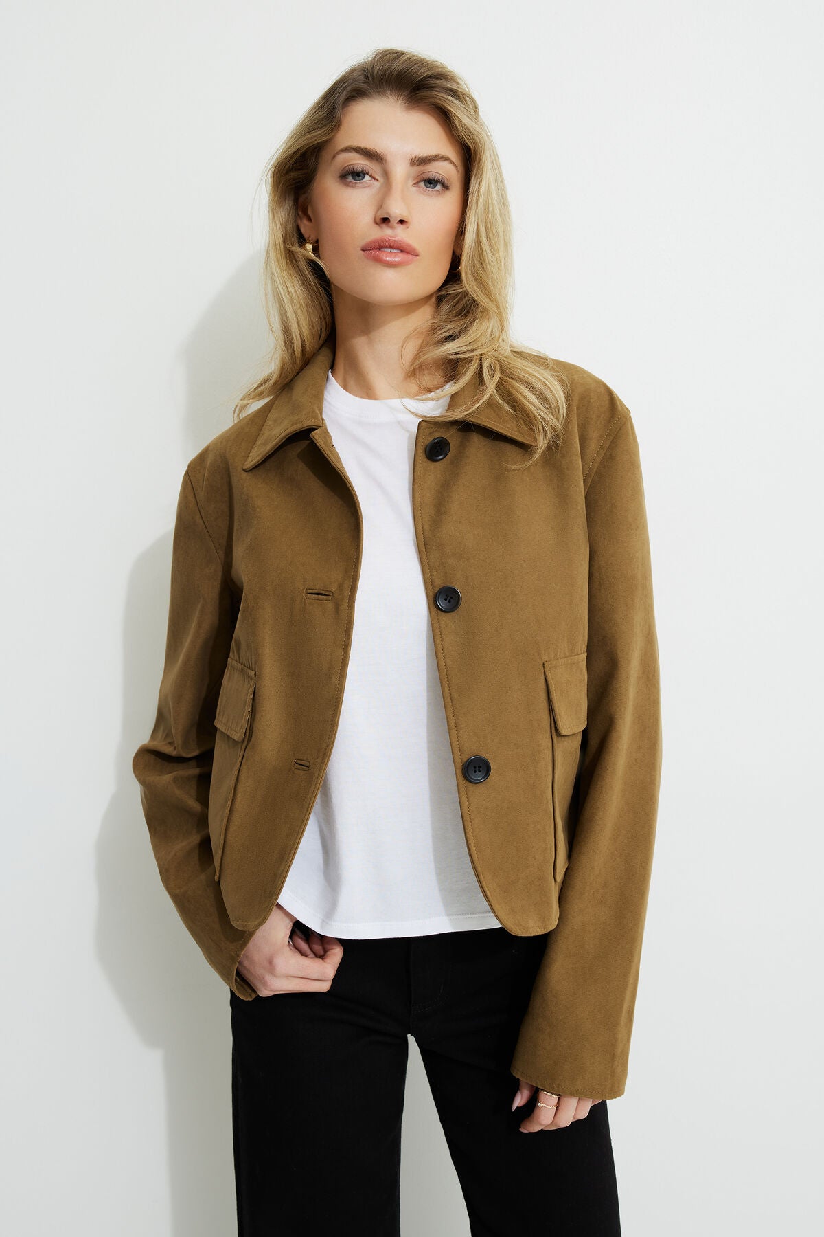 Veste courte en faux daim