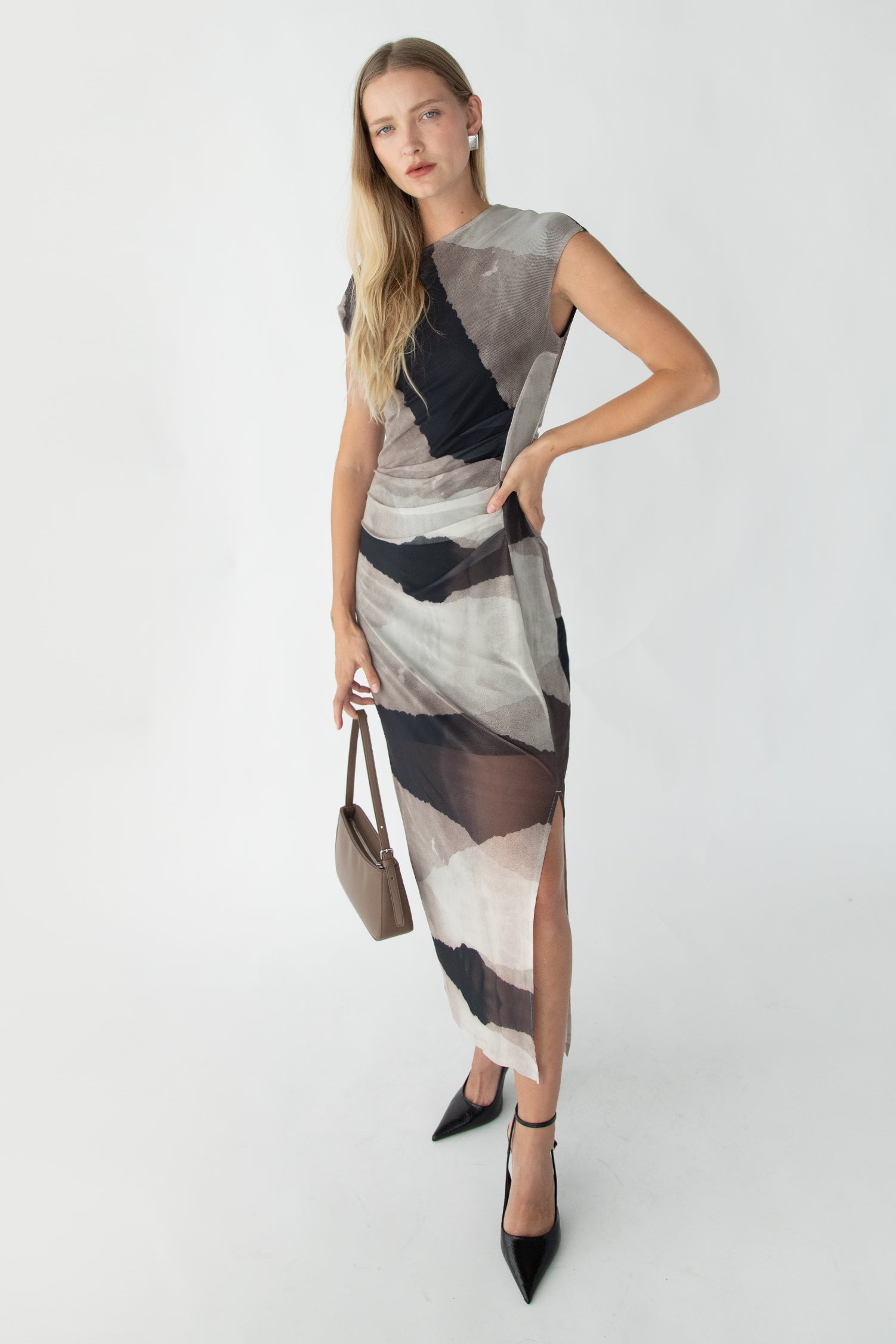 ROBE LONGUE EN MAILLE À MOTIFS SANS MANCHES