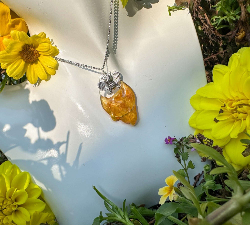 Dripping Honey Teardrop Pendant with Silver Bee Charm –Nature-Inspired