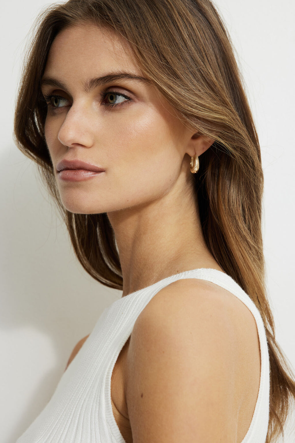 Mini boucles d'oreilles créoles texturées