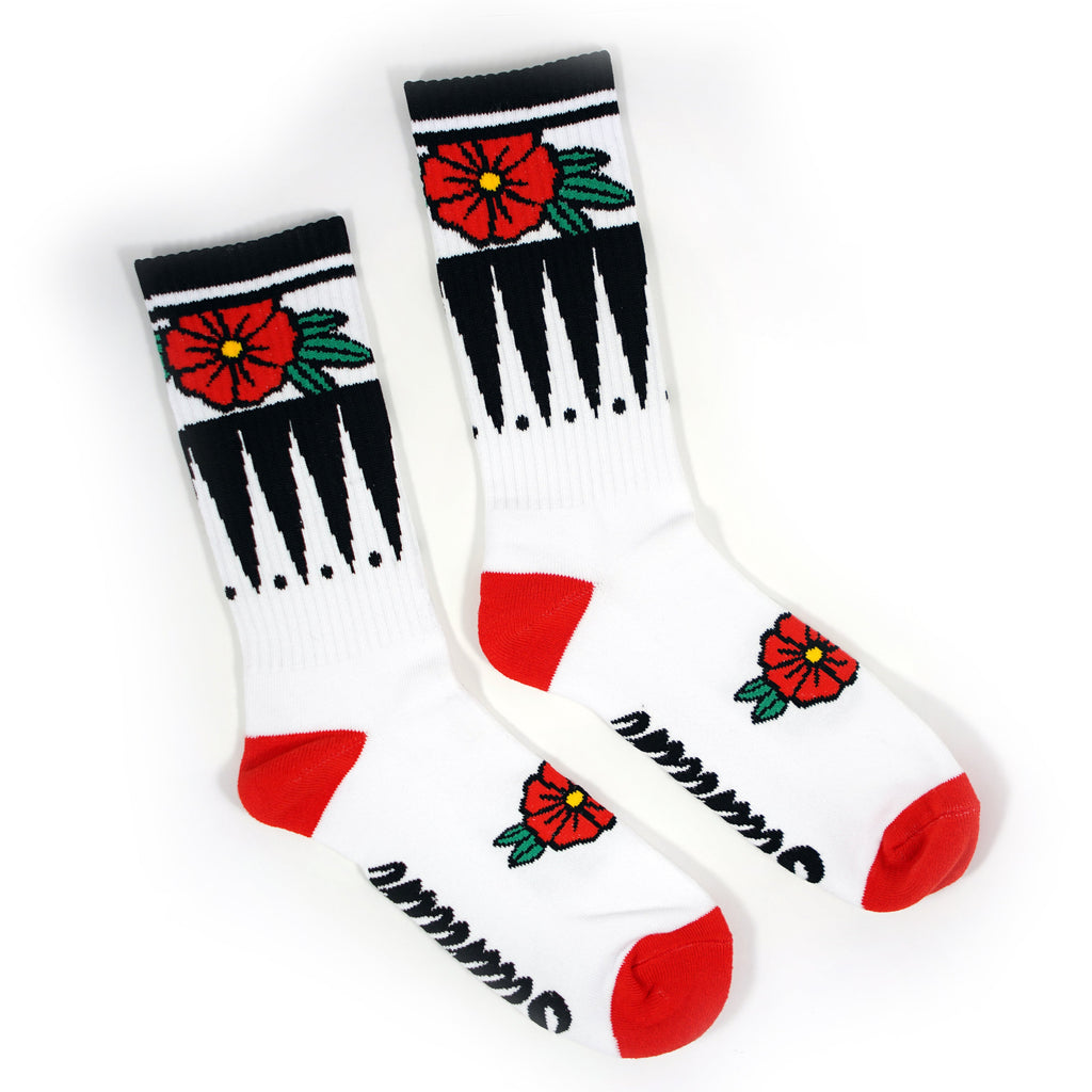 Chaussettes blanches à fleurs géométriques
