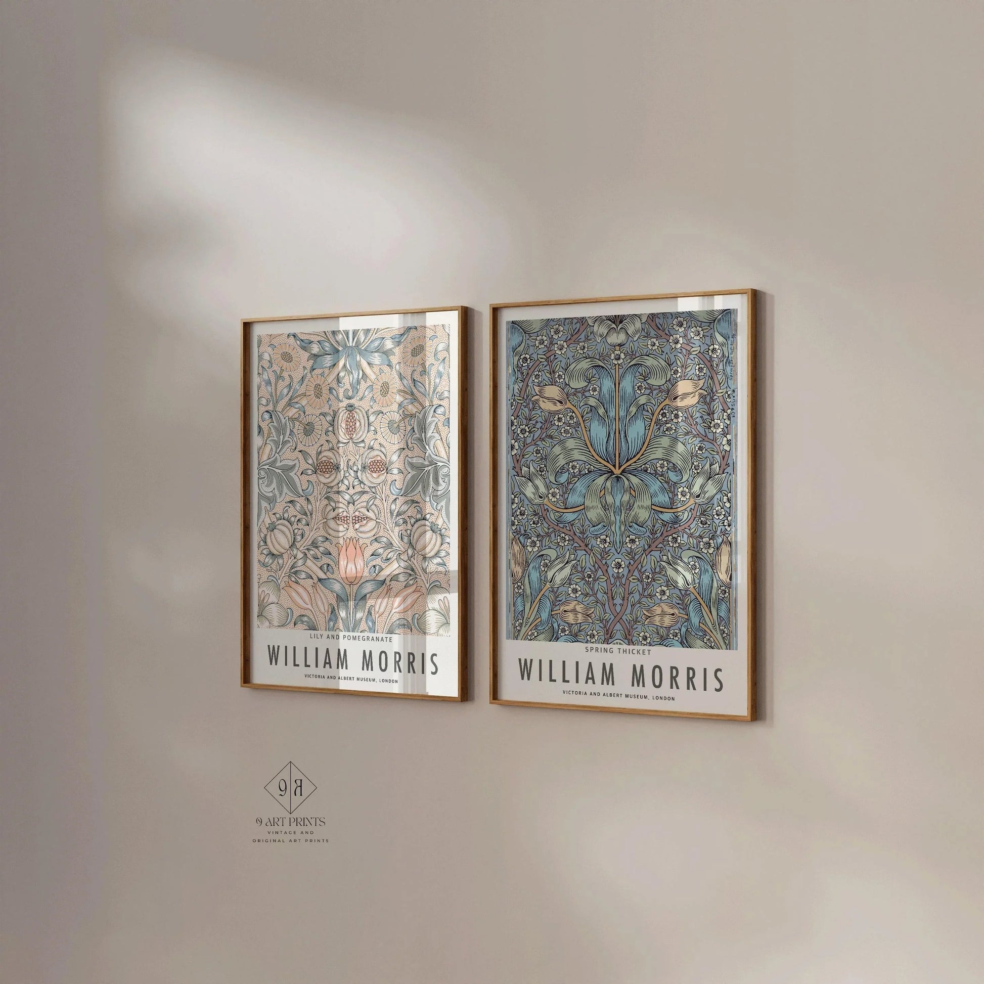 Estampes de William Morris : Art botanique, Fourré printanier et lys (encadrées)