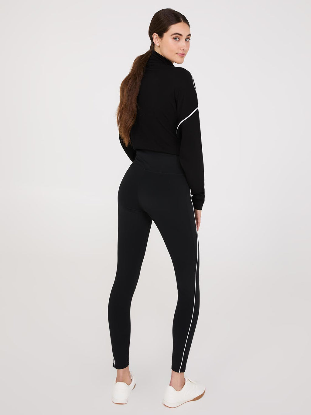 Contrast Piping Leggings