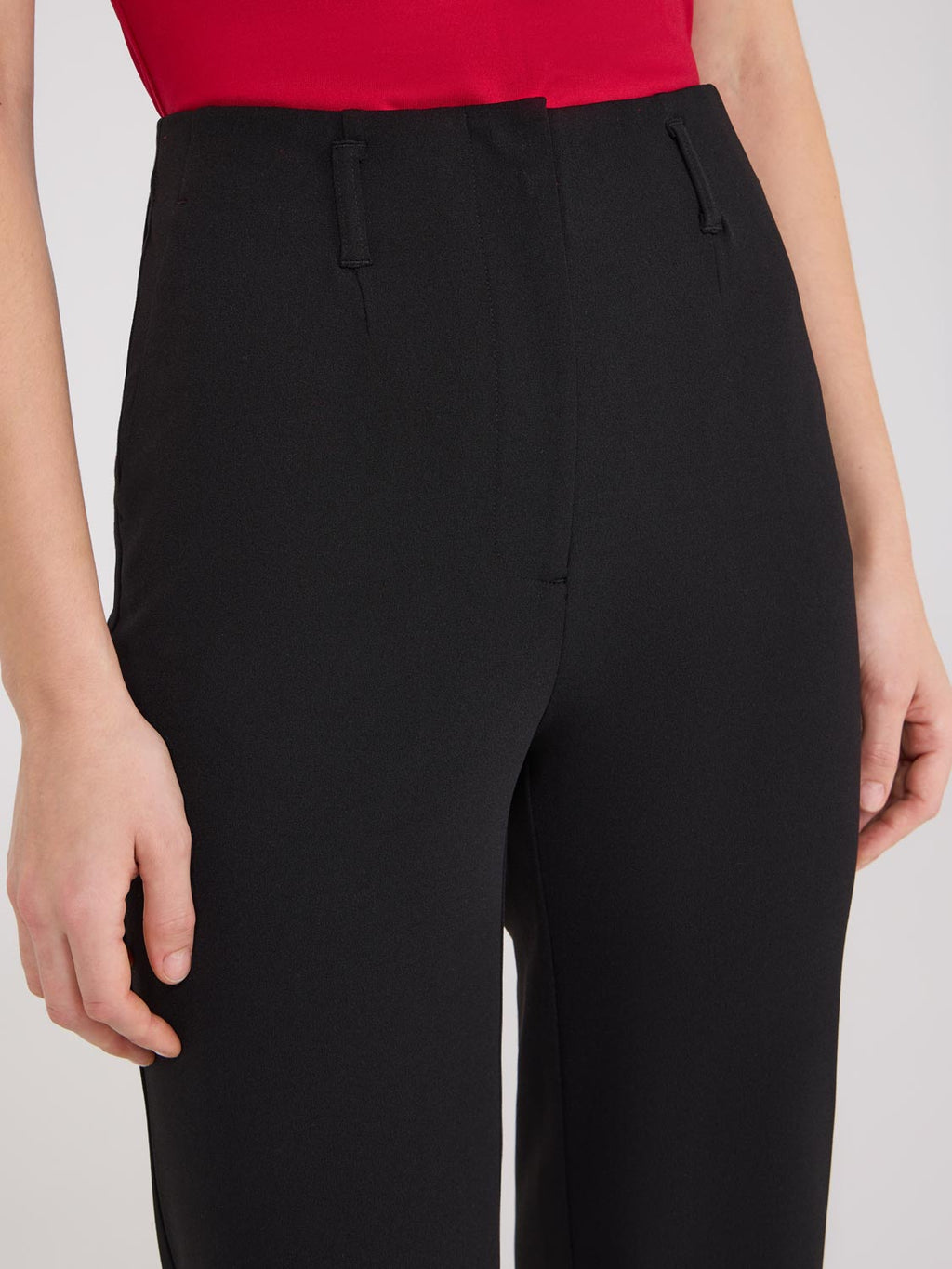 Pantalon zippé sur le devant