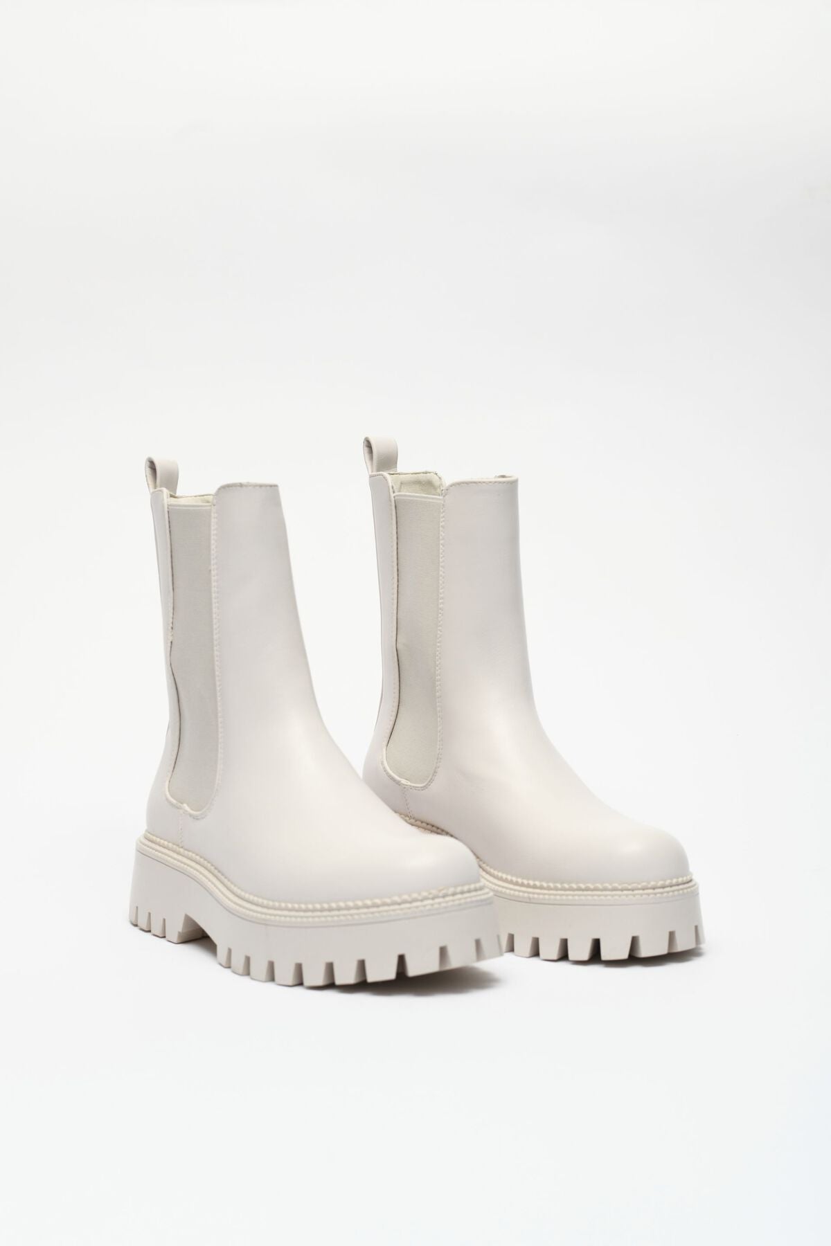 STEVE MADDEN Briona Lug Sole Chelsea Boot