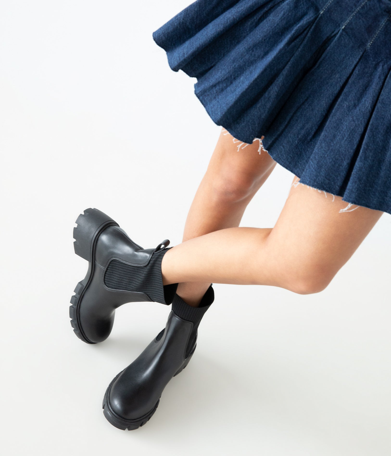 BAIA Women's Vegan Ankle Boots