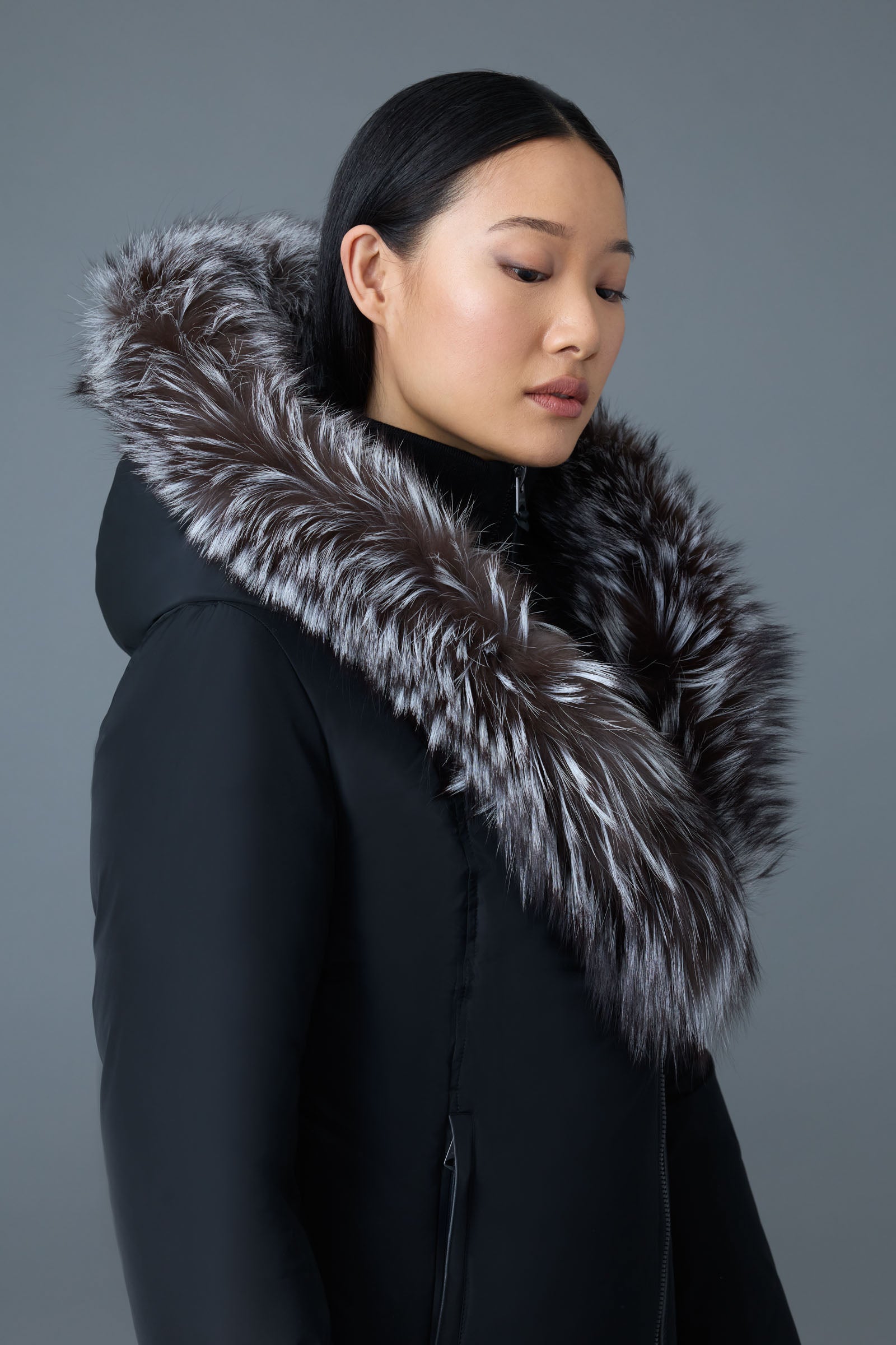 Manteau en duvet ADALI avec fourrure de renard argenté Signature Mackage Collar
