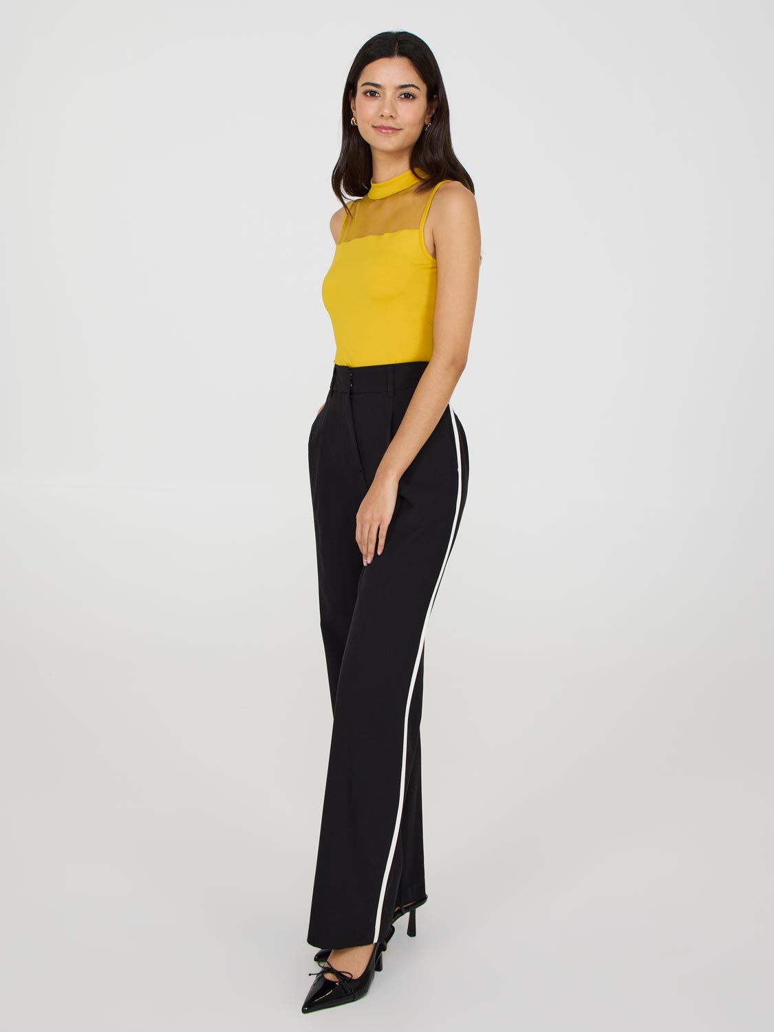 Pantalon large à passepoils contrastés