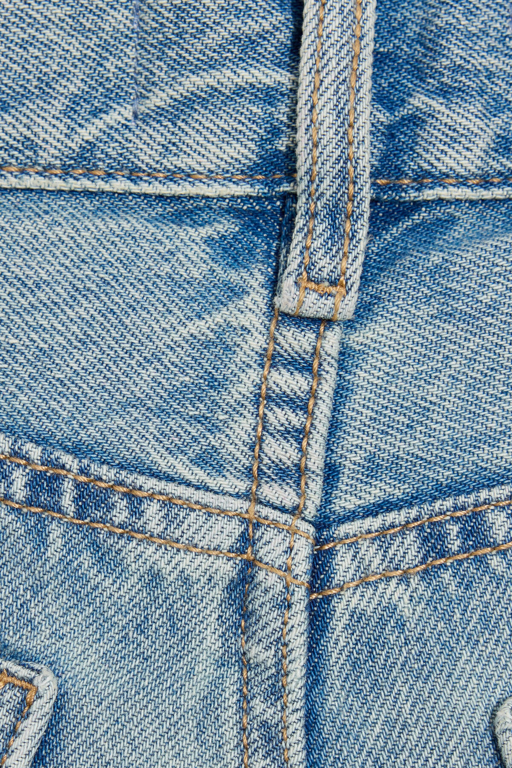 Short en jean taille basse à revers